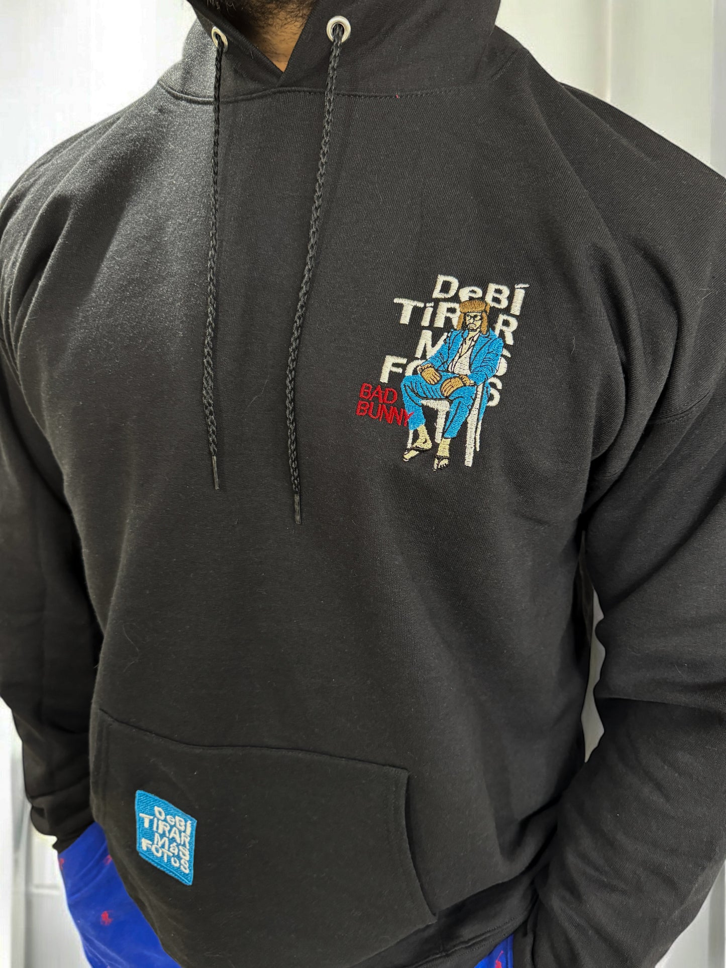 Bad bunny debi tirar mas fotos hoodie